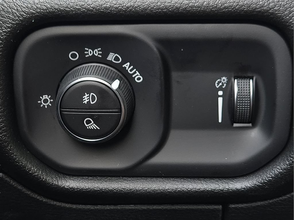 New 2026 RAM 1500 Classic Warlock AWD/4WD image 17
