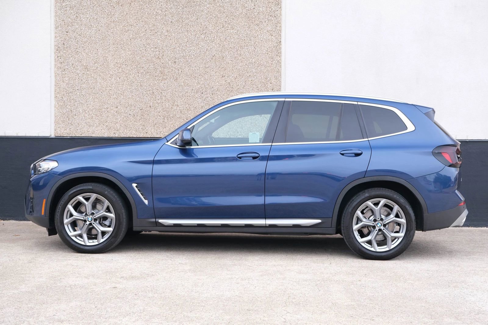 Used 2023 BMW X3 sDrive30i w/ Convenience Package RWD image 6