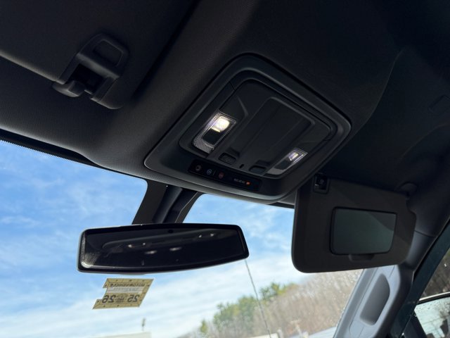 Used 2021 Chevrolet Silverado 2500 Custom w/ Custom Value Package AWD/4WD image 13