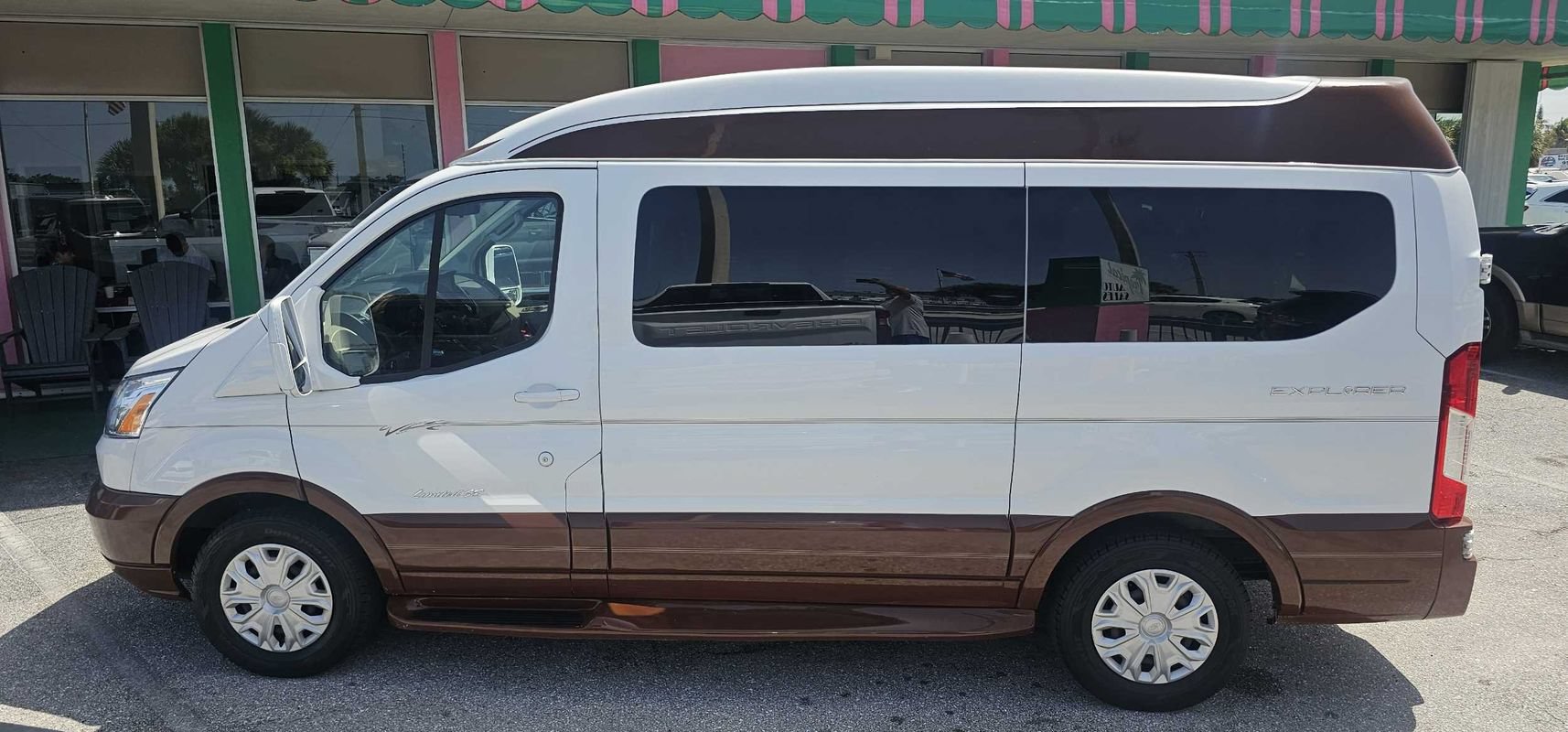 Used 2016 Ford Transit 150 XLT RWD image 2