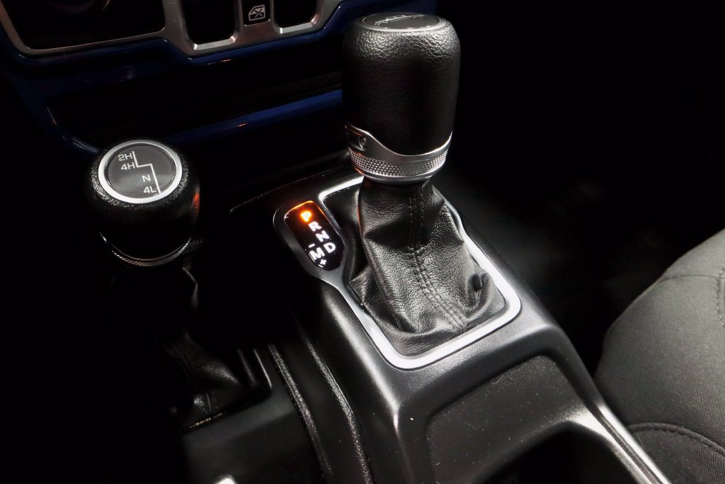 Used 2023 Jeep Gladiator Sport AWD/4WD image 30