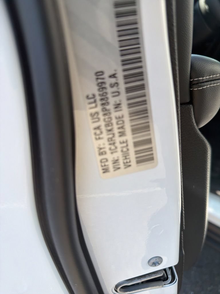 Used 2023 Jeep Grand Cherokee L Limited AWD/4WD image 20