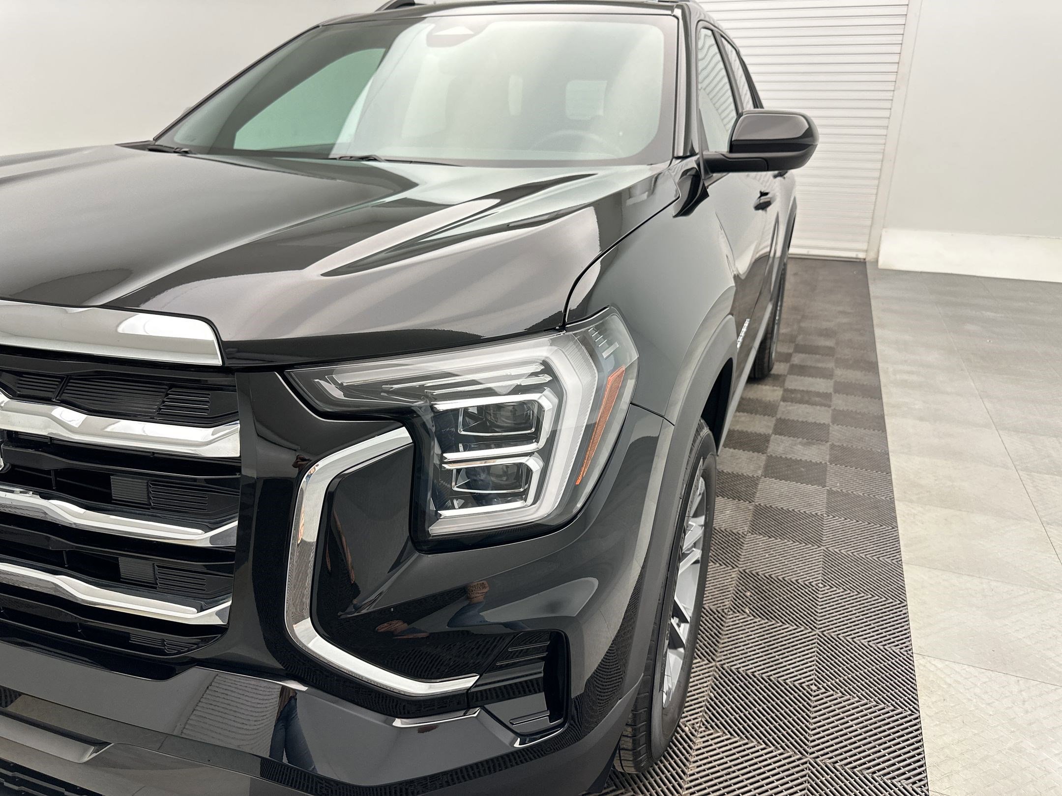 Certified 2025 GMC Terrain Elevation w/ Elevation Premium Package AWD/4WD image 22