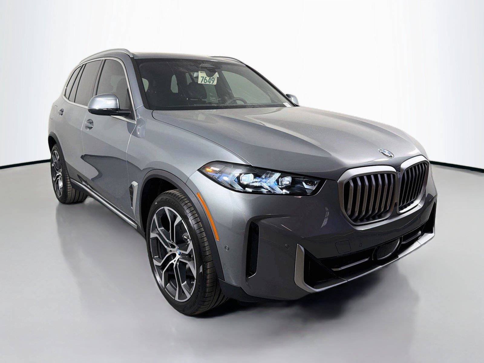 New 2026 BMW X5 sDrive40i w/ Climate Comfort Package RWD image 3