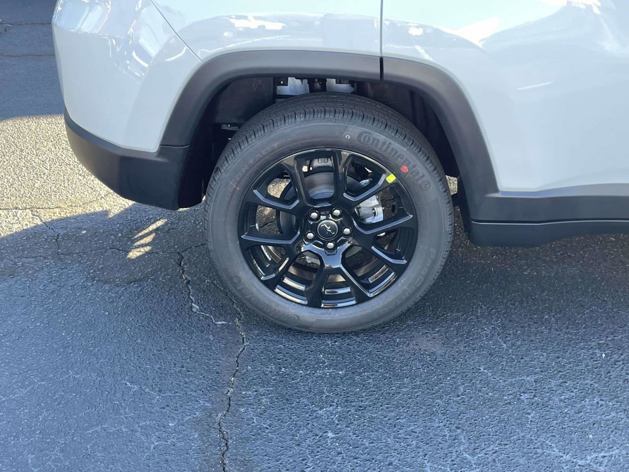 New 2026 Jeep Compass Latitude AWD/4WD image 33