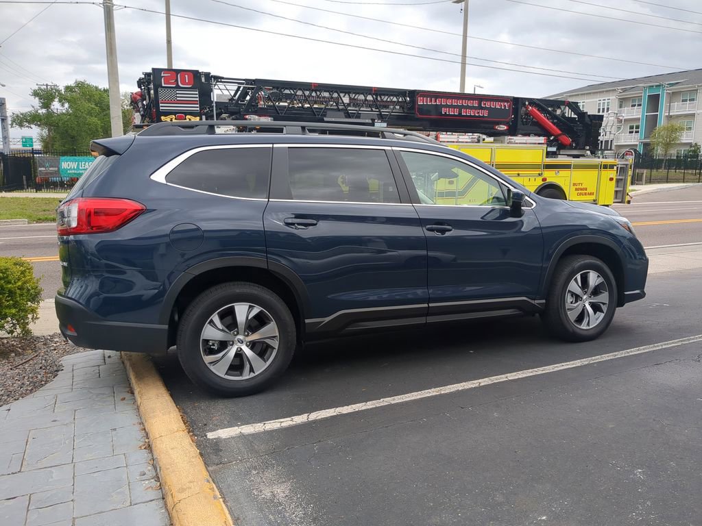 Certified 2025 Subaru Ascent Premium image 4