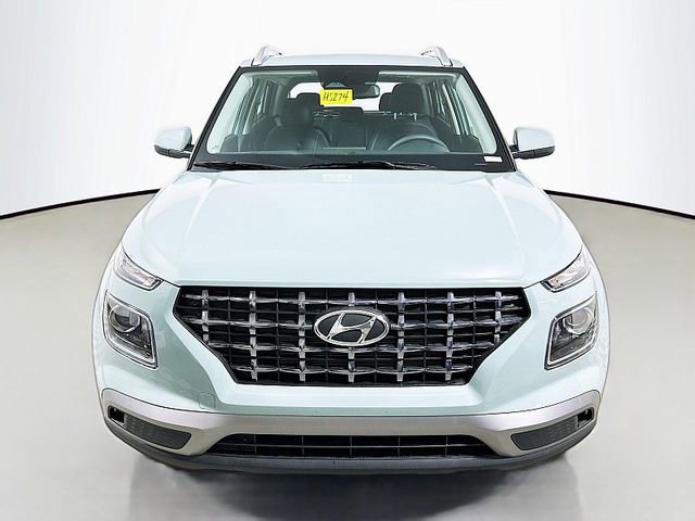 Certified 2025 Hyundai Venue SEL FWD image 2