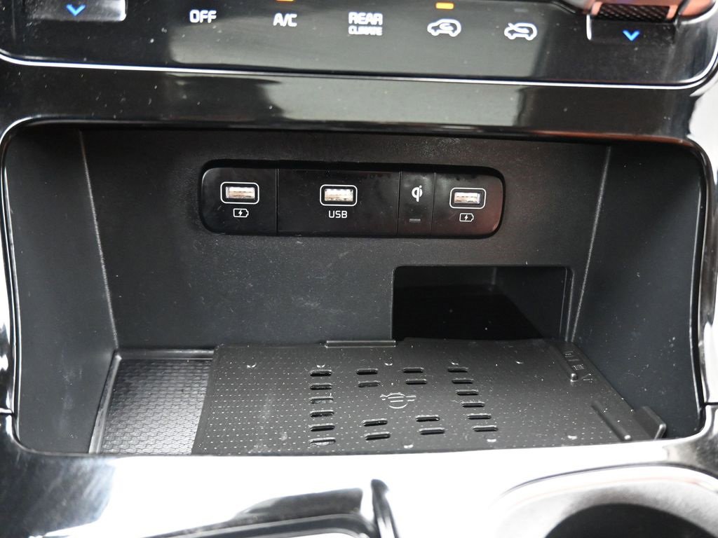 Used 2024 Kia Carnival SX Prestige image 30