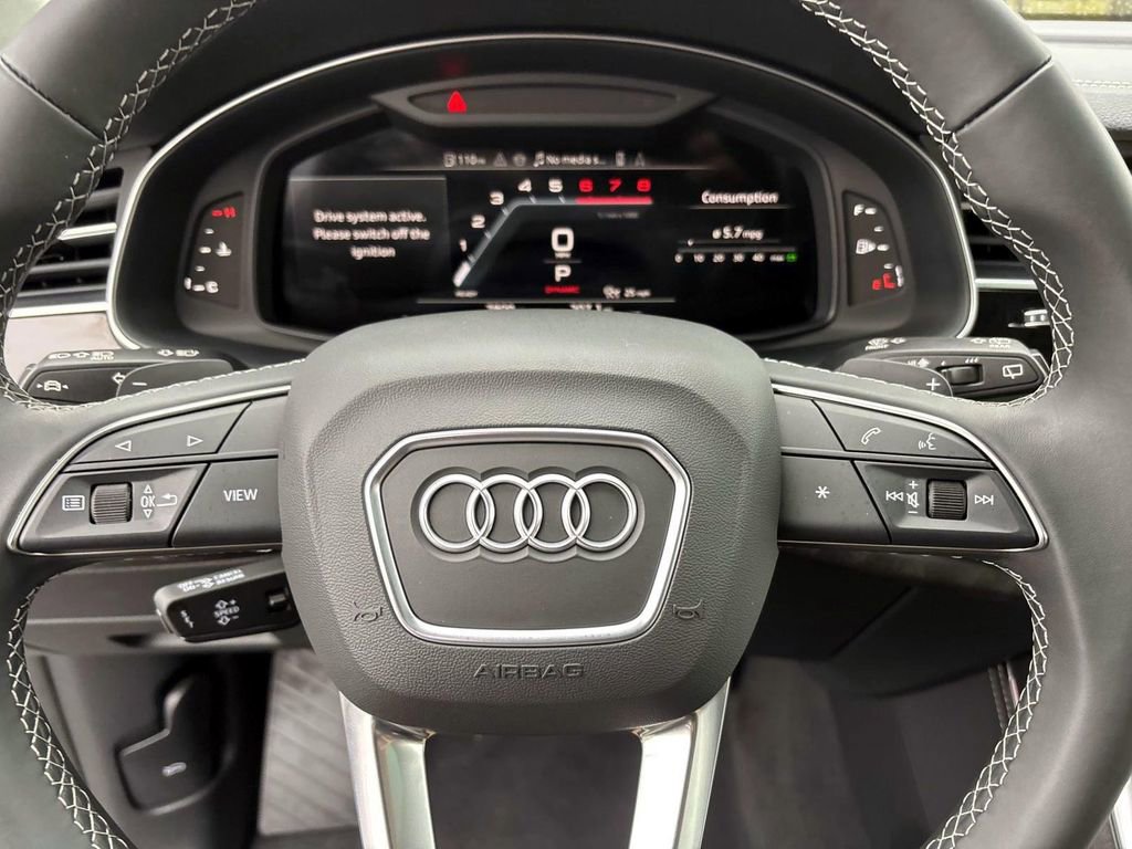 Certified 2025 Audi Q8 Premium Plus w/ Premium Plus Package image 17