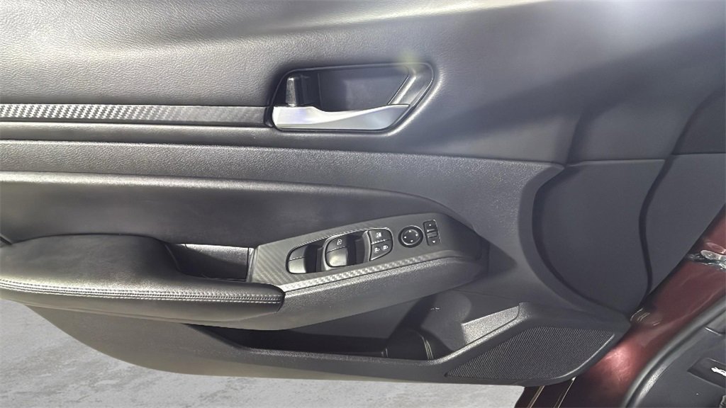 Used 2024 Nissan Altima 2.5 SV image 24