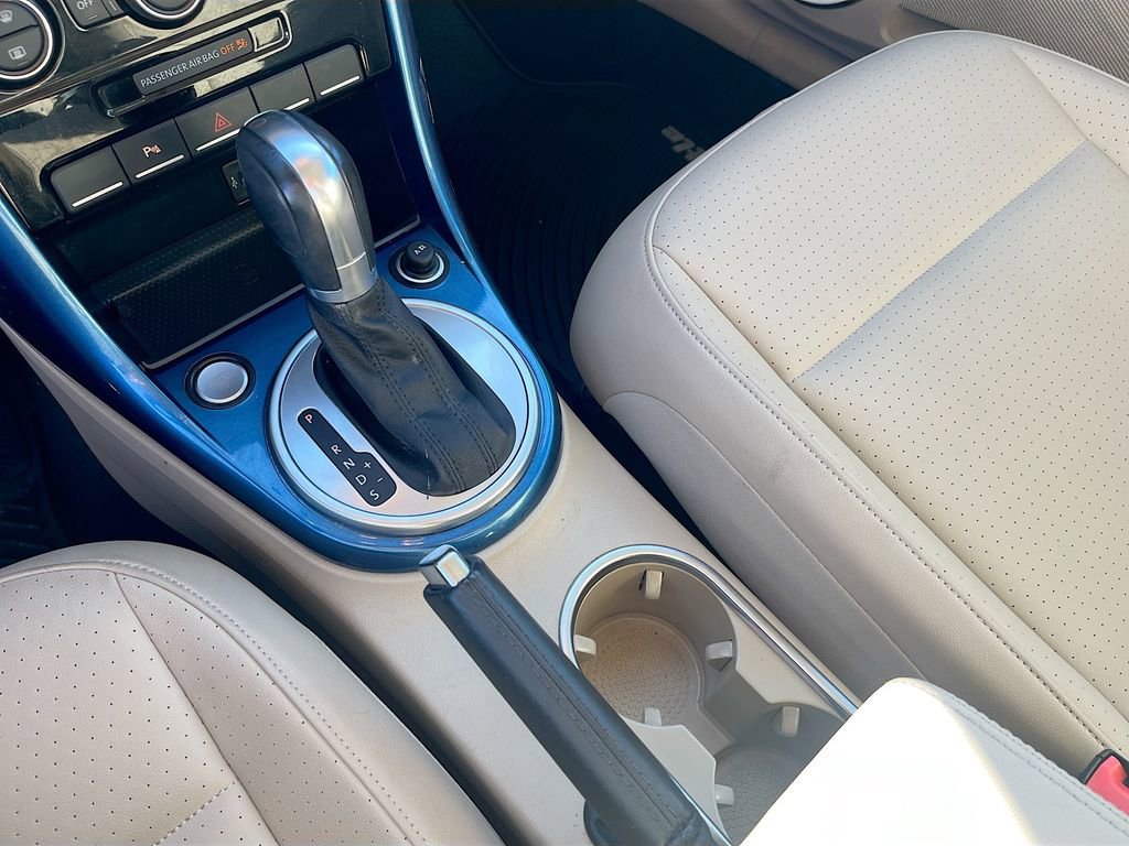 Used 2019 Volkswagen Beetle 2.0T SE w/ SE Premium Package image 17