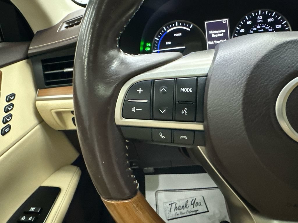 Used 2018 Lexus ES 300h w/ Luxury Package FWD image 26
