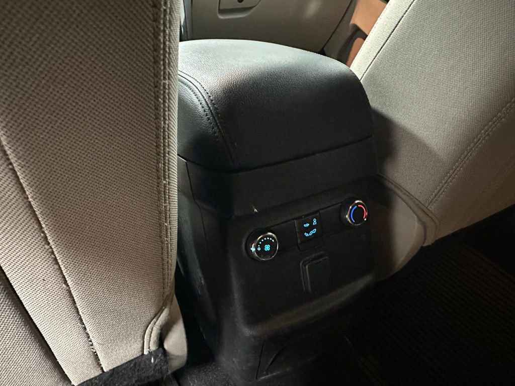 Used 2018 Ford Explorer XLT w/ Equipment Group 201A AWD/4WD image 41