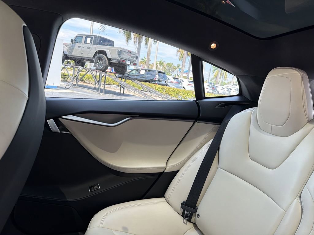 Used 2019 Tesla Model S Long Range image 13