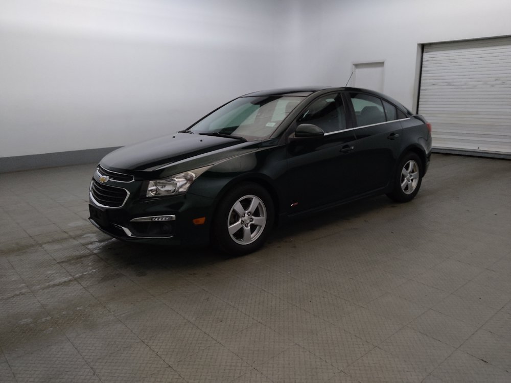 Used 2015 Chevrolet Cruze LT w/ Sun And Sound Package FWD image 2