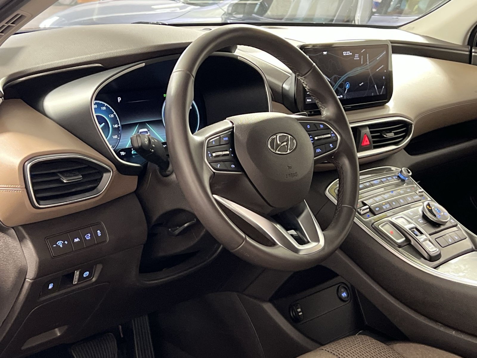 Used 2023 Hyundai Santa Fe SEL Convenience AWD/4WD image 16