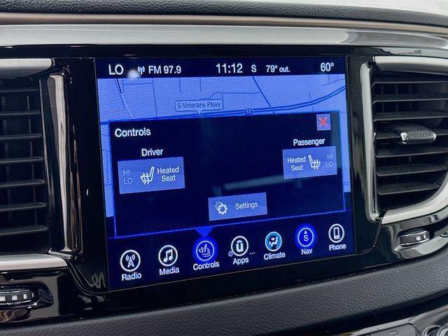 Used 2017 Chrysler Pacifica Touring-L FWD image 19