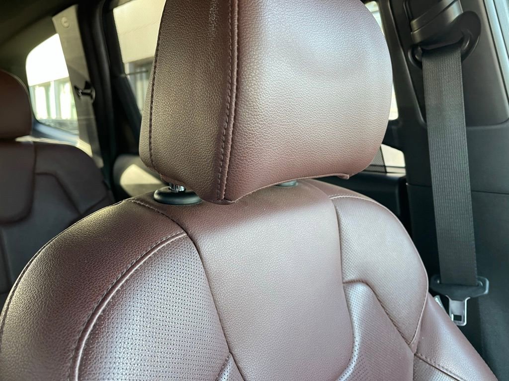 Used 2024 Kia Telluride EX w/ EX Captain's Chair Package image 20