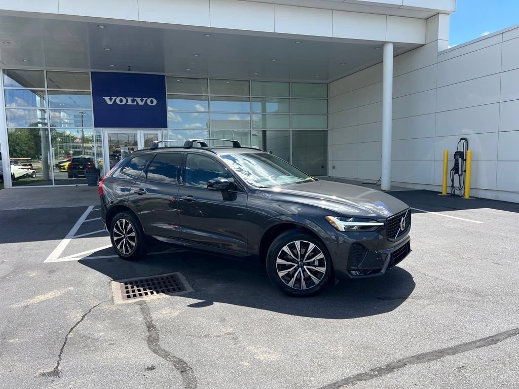 Used 2024 Volvo XC60 B5 Plus w/ Climate Package AWD/4WD image 2