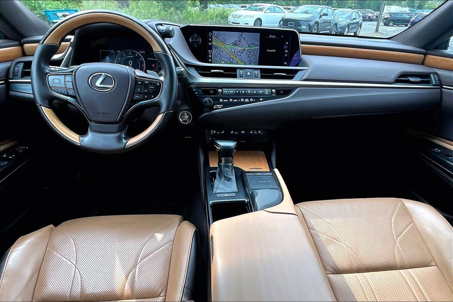Used 2020 Lexus ES 350 w/ Luxury Package FWD image 7