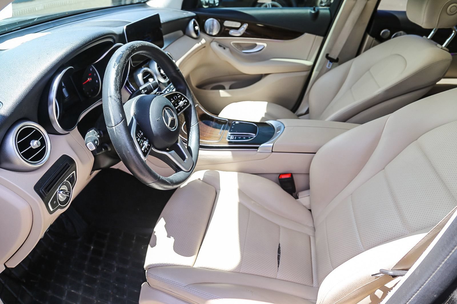 Used 2021 Mercedes-Benz GLC 300 4MATIC image 5