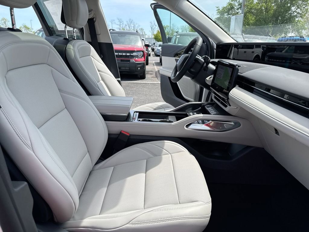 New 2026 Lincoln Nautilus Premier w/ Equipment Group 102A AWD/4WD image 23
