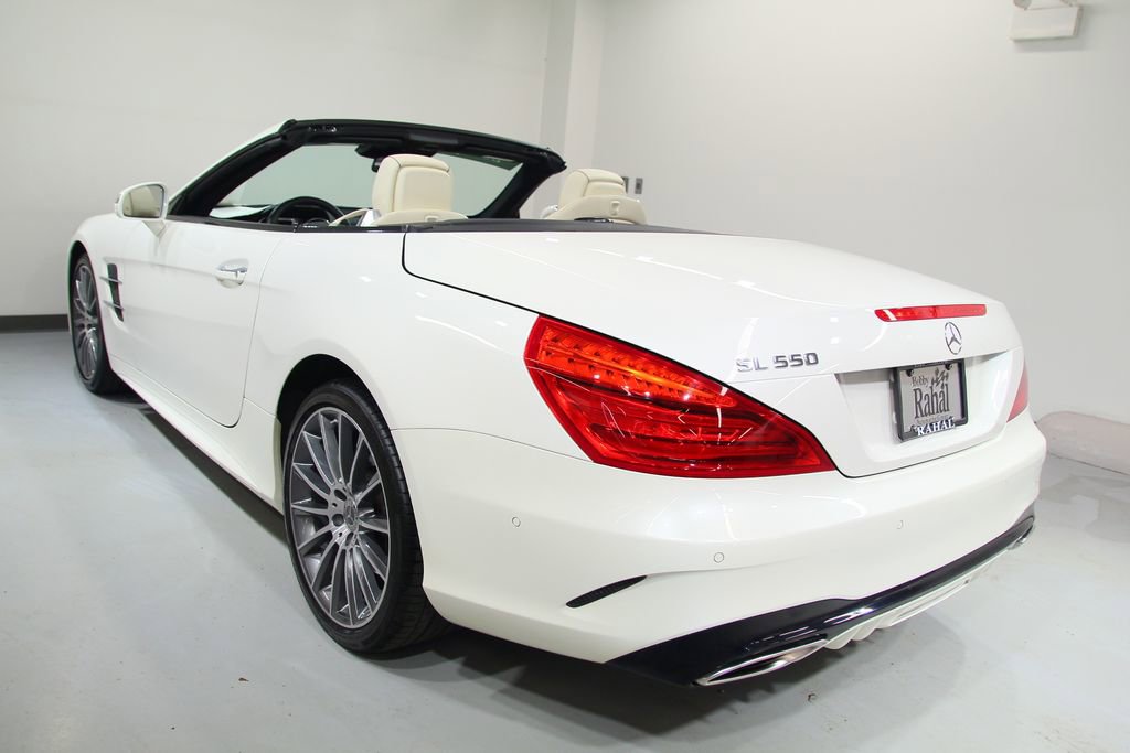 Used 2018 Mercedes-Benz SL 550 image 2