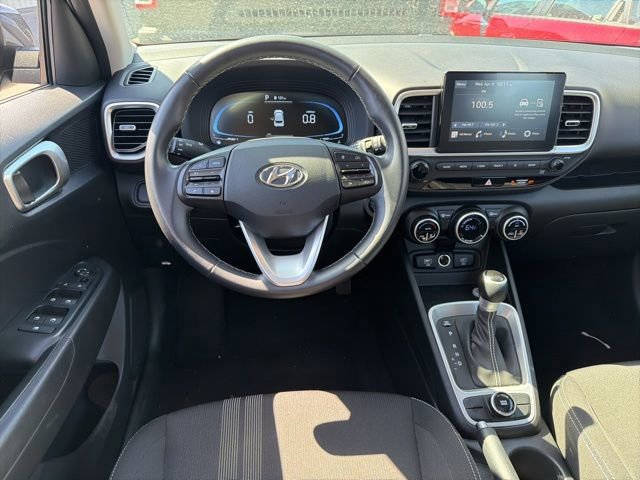 Used 2025 Hyundai Venue SEL image 10