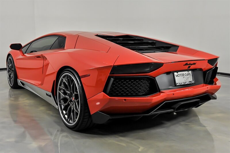 Used 2017 Lamborghini Aventador LP 700-4 AWD/4WD image 8
