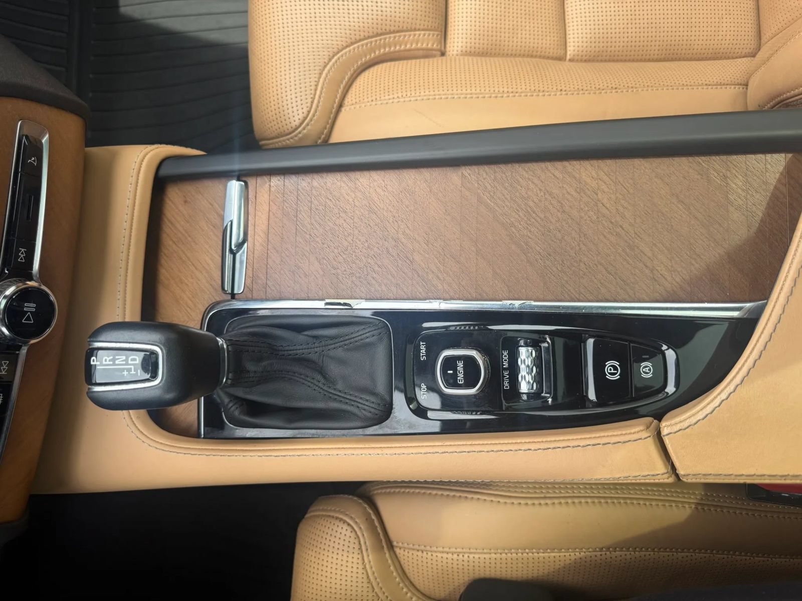 Used 2017 Volvo XC90 T6 Inscription w/ Vision Package AWD/4WD image 25