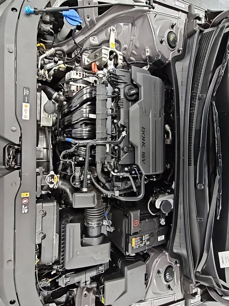 Used 2024 Hyundai Elantra SEL w/ Convenience Package image 42