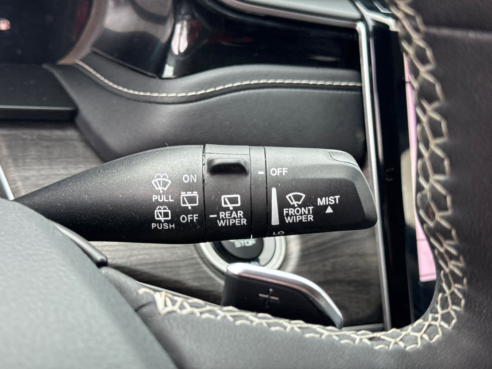 Used 2023 Jeep Grand Cherokee 4WD 4xe w/ Luxury Tech Group II image 19