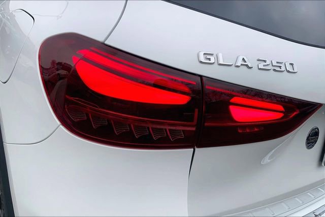 Used 2026 Mercedes-Benz GLA 250 4MATIC image 25
