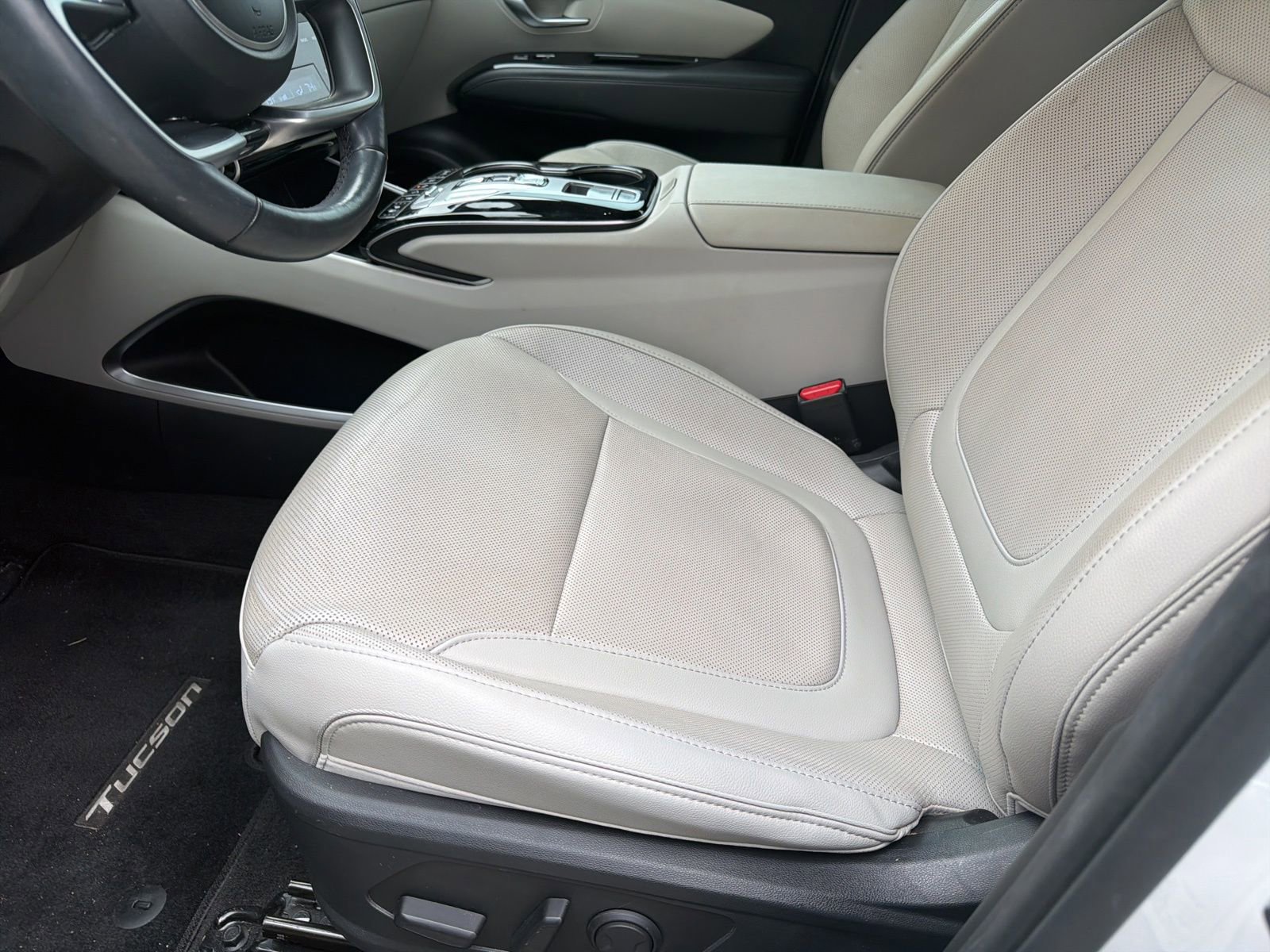 Used 2022 Hyundai Tucson Limited FWD image 14
