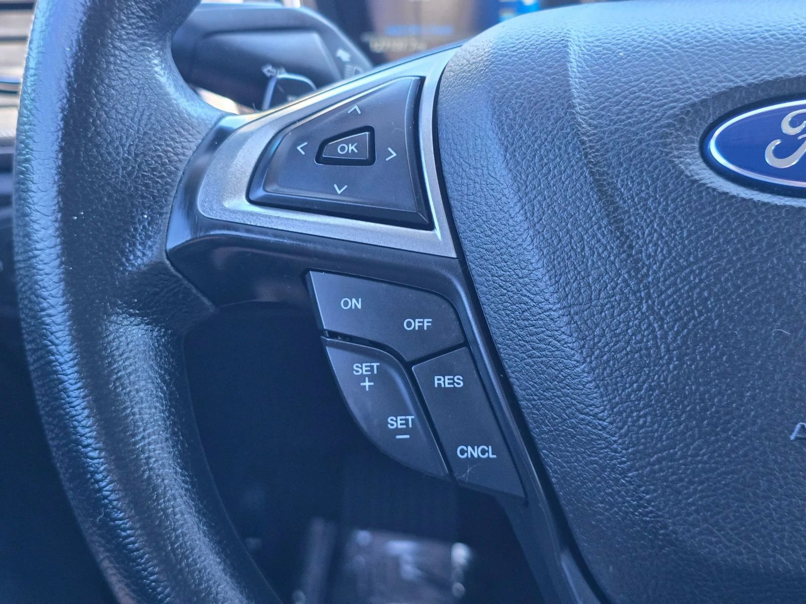 Used 2017 Ford Fusion SE w/ Fusion SE Technology Package FWD image 26
