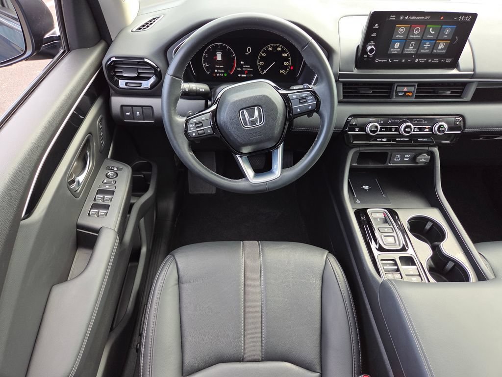 Certified 2025 Honda Pilot Touring image 35