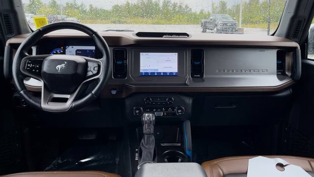 Used 2023 Ford Bronco Outer Banks AWD/4WD image 13