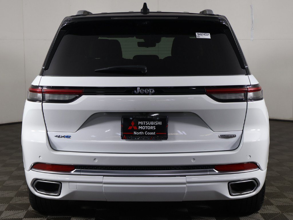 Used 2022 Jeep Grand Cherokee Summit AWD/4WD image 15