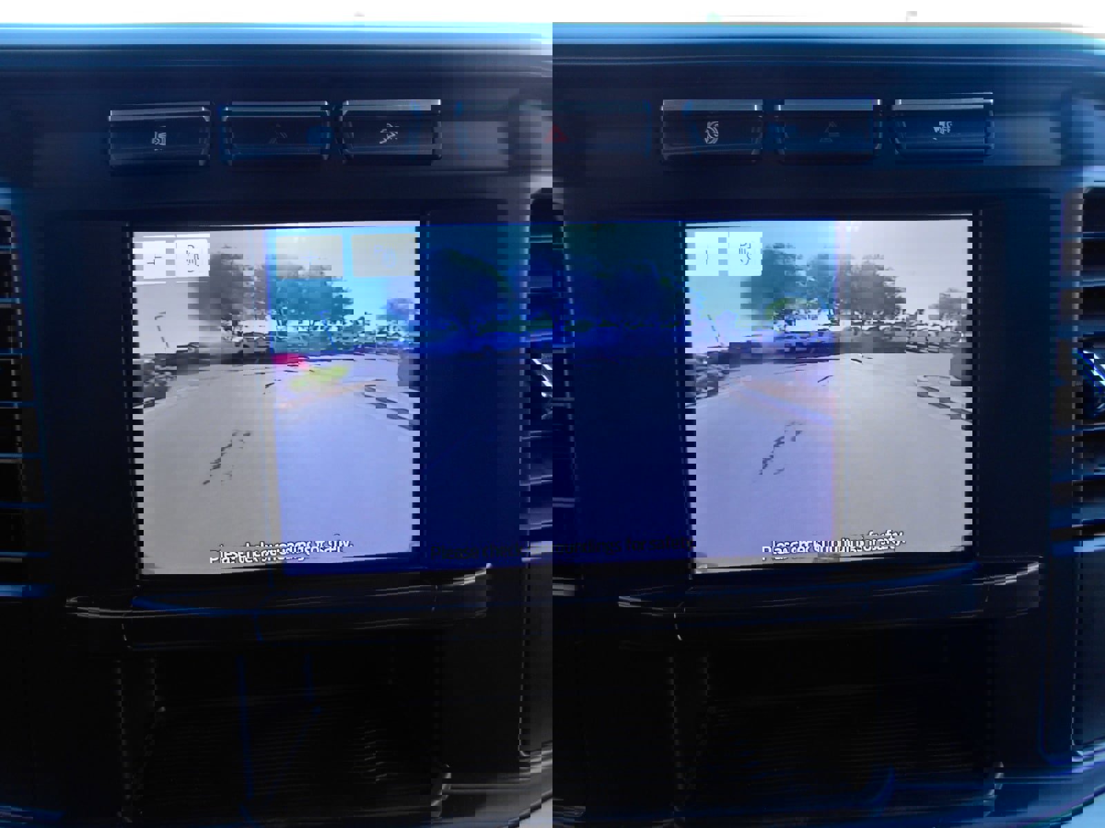 Used 2024 Ford F550 4x4 Crew Cab Super Duty image 12