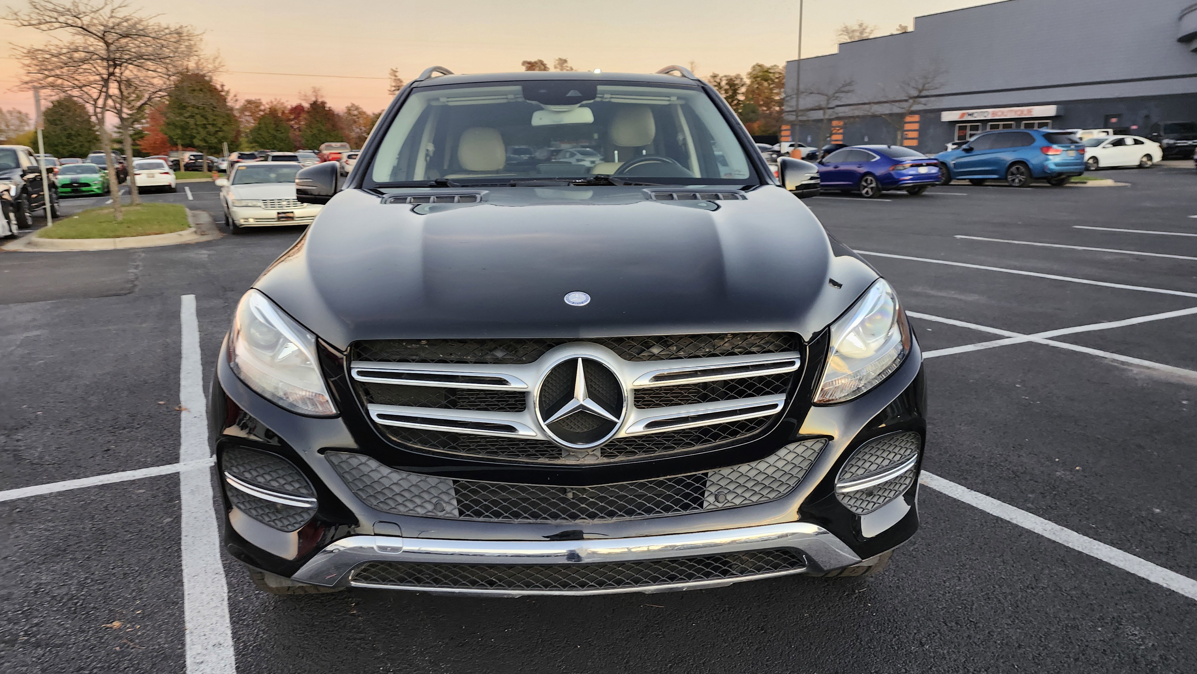 Used 2016 Mercedes-Benz GLE 350 4MATIC w/ Premium Package image 3