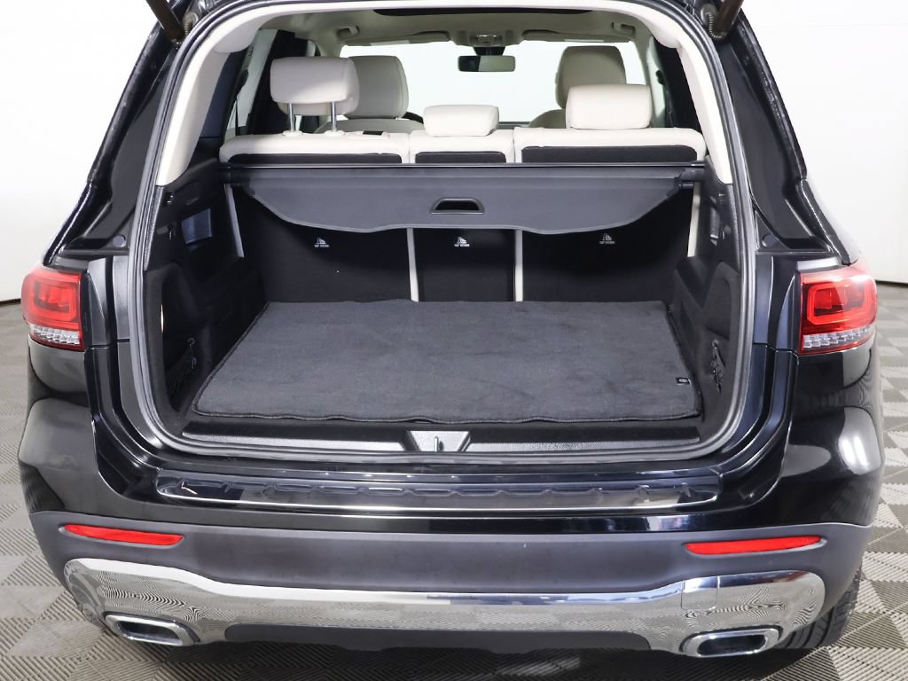 Used 2021 Mercedes-Benz GLB 250 4MATIC w/ Premium Package image 13