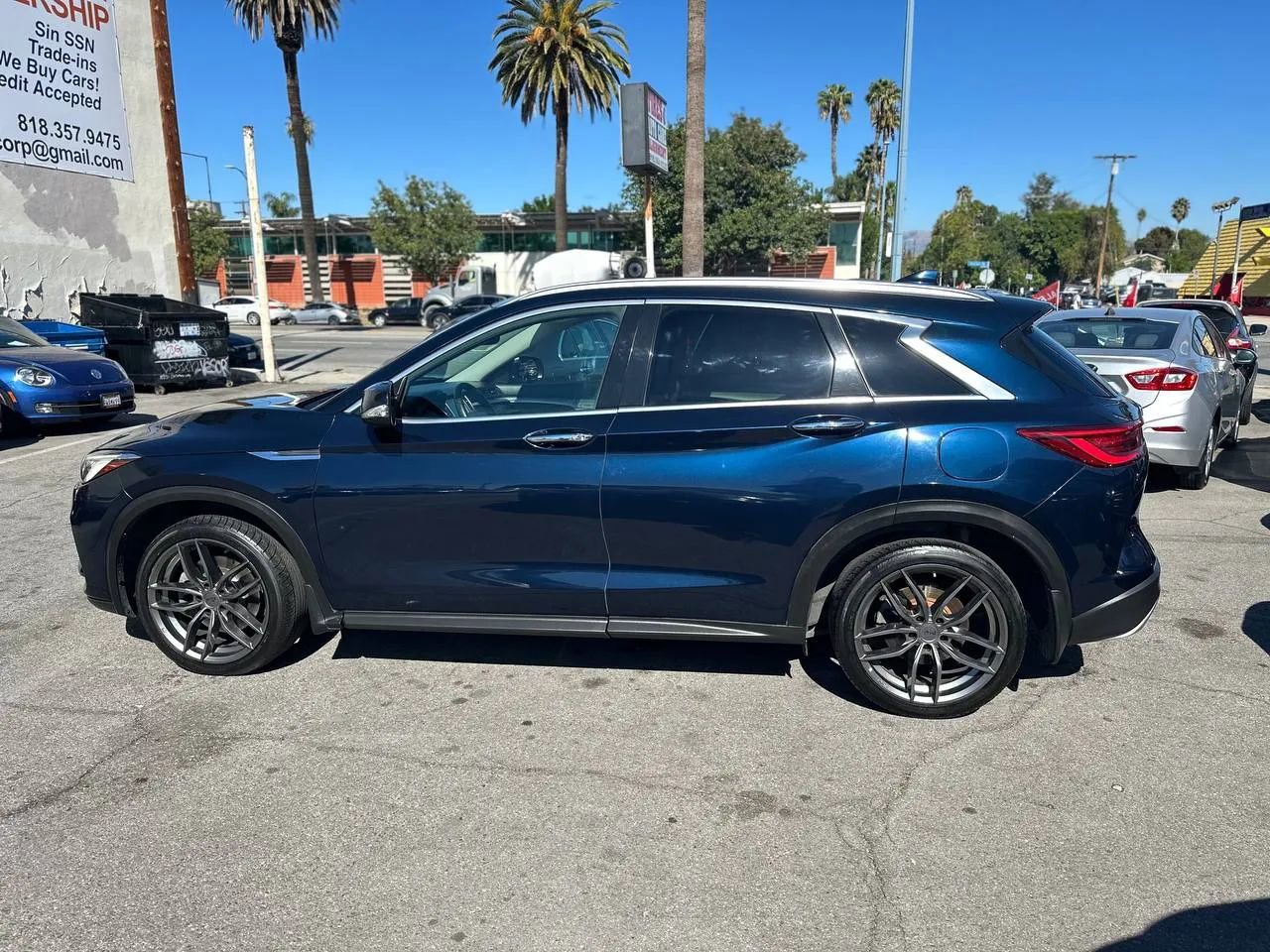 Used 2019 INFINITI QX50 Essential w/ Cargo Package FWD image 10