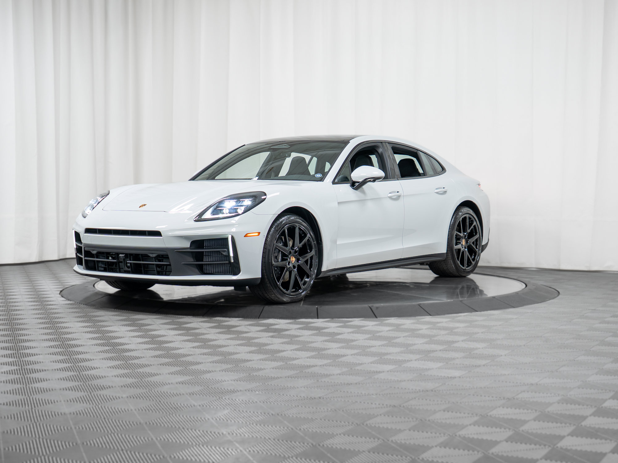 New 2026 Porsche Panamera 4 AWD/4WD image 31