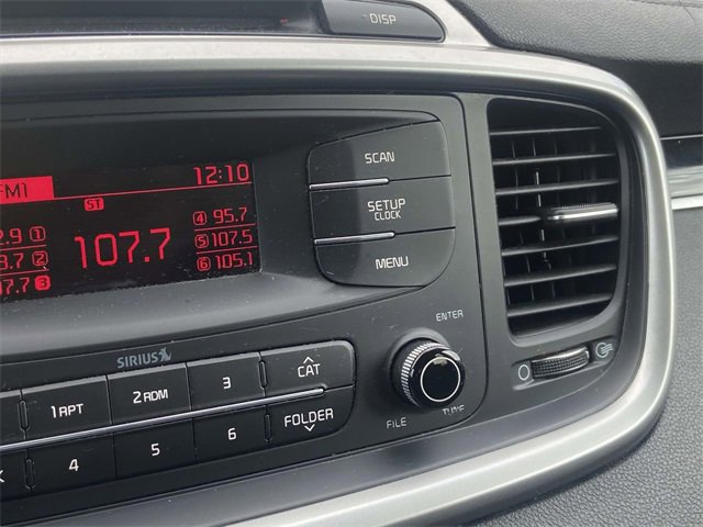 Used 2017 Kia Sorento L image 28