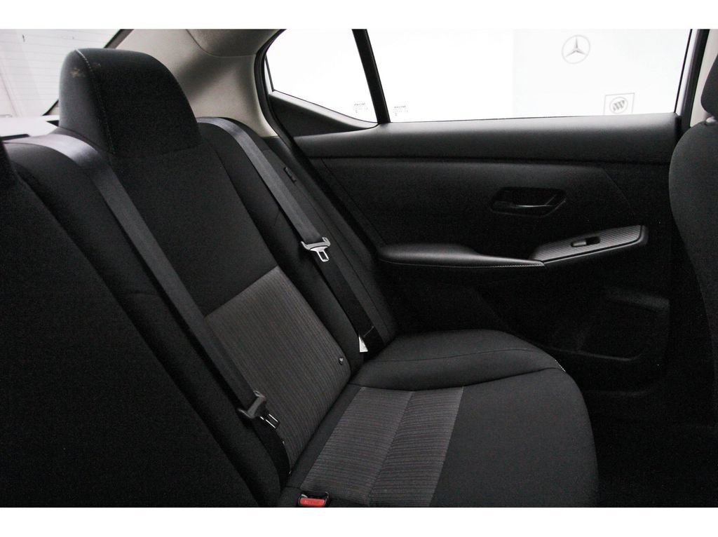 Used 2025 Nissan Sentra SV w/ All-Weather Package FWD image 10