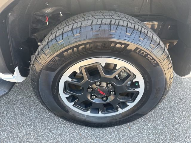 Used 2025 Toyota 4Runner TRD Off-Road Premium image 12