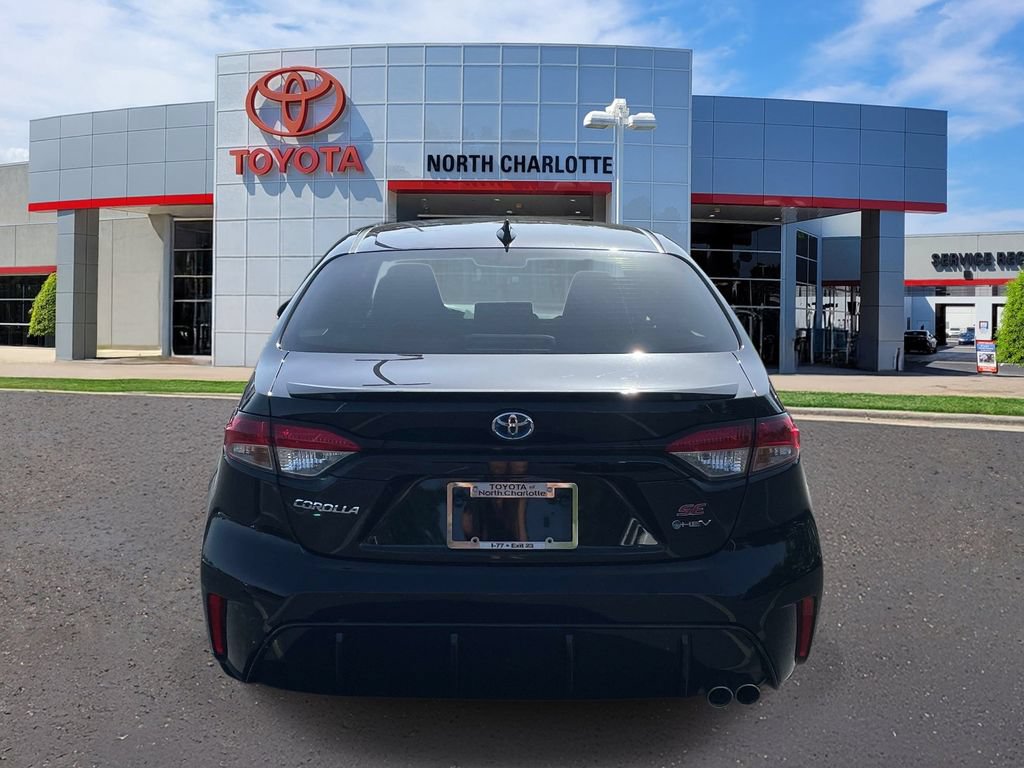 Used 2025 Toyota Corolla SE FWD image 6
