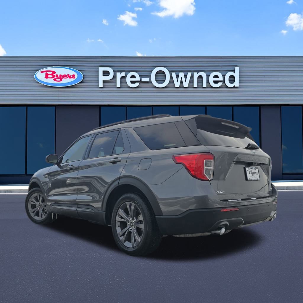 Used 2024 Ford Explorer XLT w/ Equipment Group 202A image 5