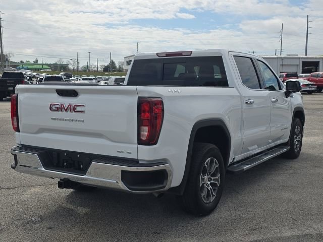 Used 2024 GMC Sierra 1500 SLE w/ Preferred Package image 5