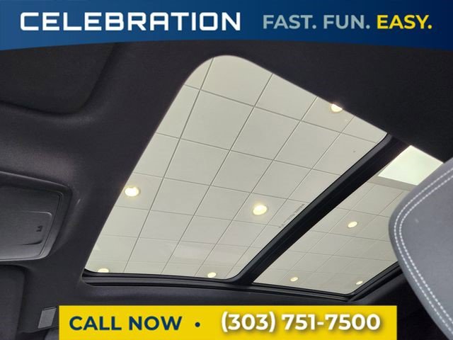 Certified 2025 Chevrolet Traverse LT w/ Sun and Wheel Package image 7
